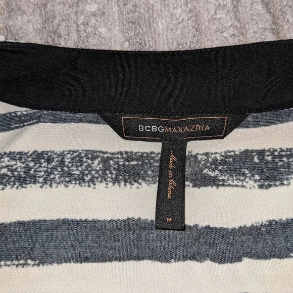 BCBGMAXAZRIA Tunic Top 3/4 Sleeve Striped Beaded Neckline Women's Medium‎ - Picture 5 of 5